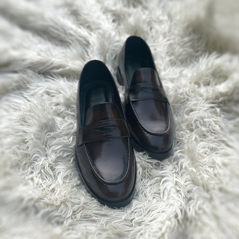 Alonso - Meticulously hand crafted penny loafer in the very beautiful Timber patina