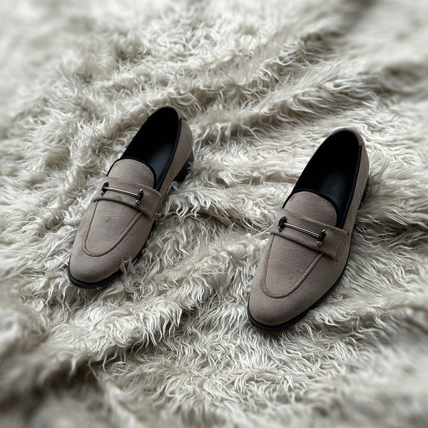 Carlyle - Horse-bit loafer in beige velvet