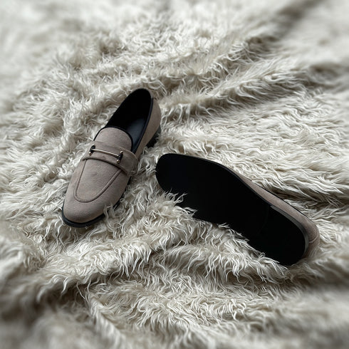 Carlyle - Horse-bit loafer in beige velvet