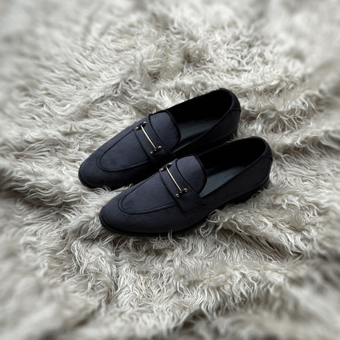 Carlyle - Grey. Horse-bit loafer in the finest velveteen fabric.