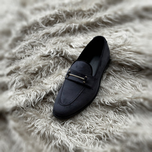 Carlyle - Grey. Horse-bit loafer in the finest velveteen fabric.