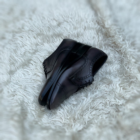 Edwin - Cap toe Derby with a beautiful medallion and brogue detailing. Finished in the unique Ashen Carob Patina