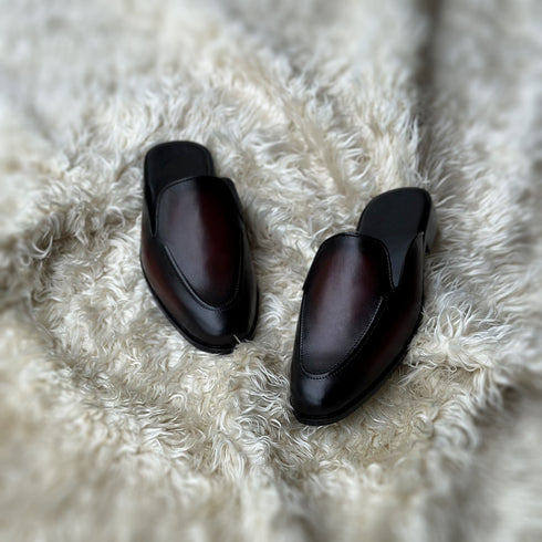 Gabe - Single component Mule with hand-stitch detailing. Made from soft calf leather. Finished in the beautiful Cinder patina