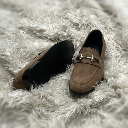 Heston - Horse-bit loafer meticulously hand-crafted in the finest suede leather. Soft inner cow leather and "CITY" rubber out-sole. Additionally Heston Sand dune features Artimaes Flex construction.