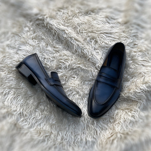 Jacob - A single component dress penny loafer made from the finest nappa leather. Finished in the very beautiful ocean mist blue patina