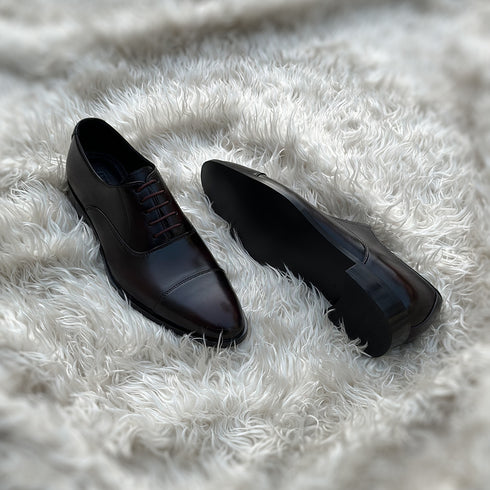 Tyler - Cap Toe Oxford, made from the finest, soft Crust Calf leather. Finished in the very beautiful Ebony patina.