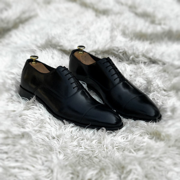 Tyler - Cap Toe Oxford, made from the finest black calf leather. Soft inner cow leather lining and vegetable tanned leather sole