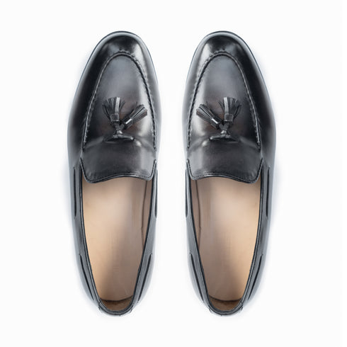 Duncan tassel loafer in Ashen gray patina - top view