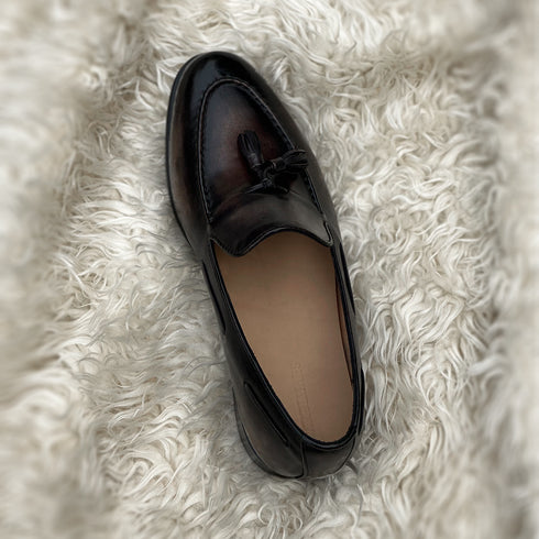 Duncan tassel loafer in Ashen gray patina. Made from the finest crust calf leather