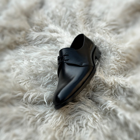 Edward - 2 eyelet dress derby in Jet black finish. Made from the finest soft Calf leather, soft inner cow leather lining and full welted vegetable tanned leather sole