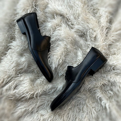 Edward - 2 eyelet dress derby in Jet black finish. Made from the finest soft Calf leather, soft inner cow leather lining and full welted vegetable tanned leather sole