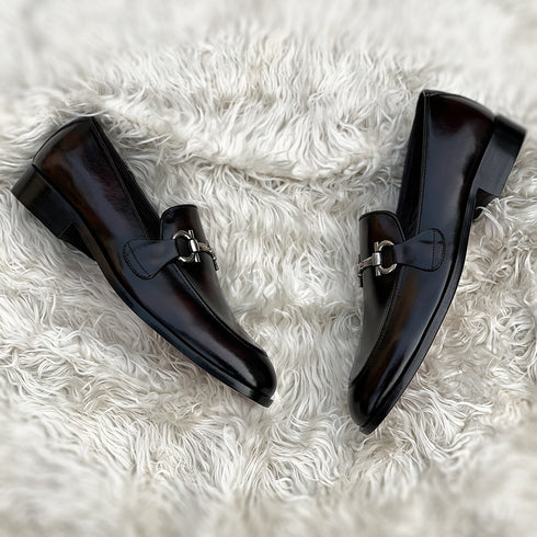 Fabio - Horse bit loafer made from Soft Calf leather with solid dye-casted accessory. Meticulously finished in Oxblood patina. Side view