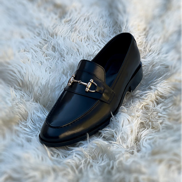 Heston - Horse-bit loafer with hand stitch apron and metallic golden accessory. Jet black finish