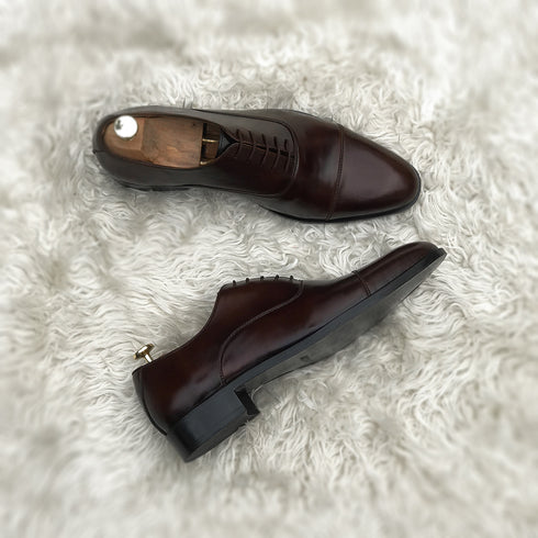 Article Tyler Brown - Cap Toe Oxford made the finest calf leather, soft inner lining and a vegetable tanned leather sole
