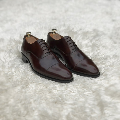 Article Tyler Brown - Cap Toe Oxford made the finest calf leather, soft inner lining and a vegetable tanned leather sole