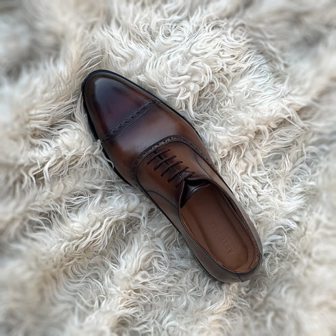 Terrance - Semi brogue cap toe Oxford, made from the finest soft Calf leather. Finished in the very beautiful Nutmeg patina