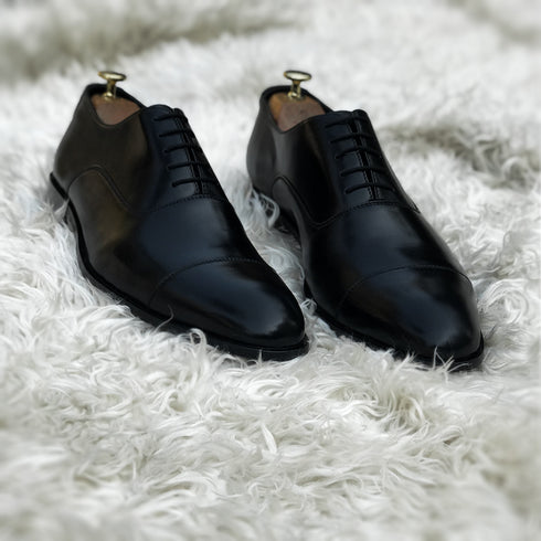 Tyler - Cap Toe Oxford, made from the finest black calf leather. Soft inner cow leather lining and vegetable tanned leather sole