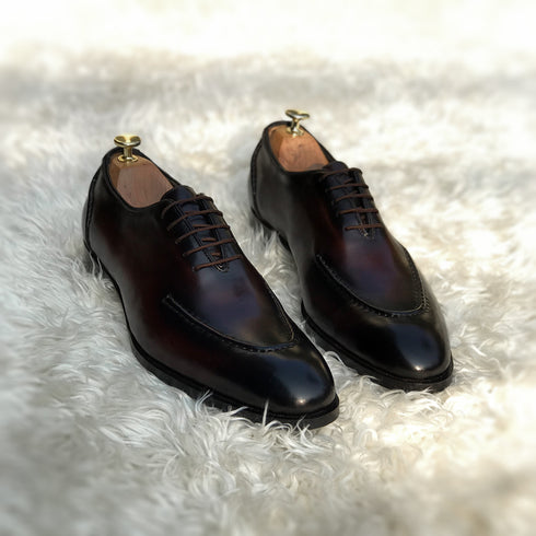 Warren - Whole-cut with hand stitch pseudo apron and back counter. Finished in the beautiful Dark Oak patina